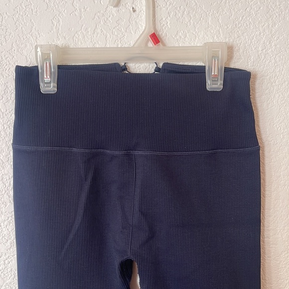 FABLETICS NAVY BLUE WAFFLE LEGGINGS - Picture 5 of 6